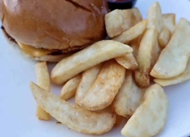 Kids Cheeseburger
